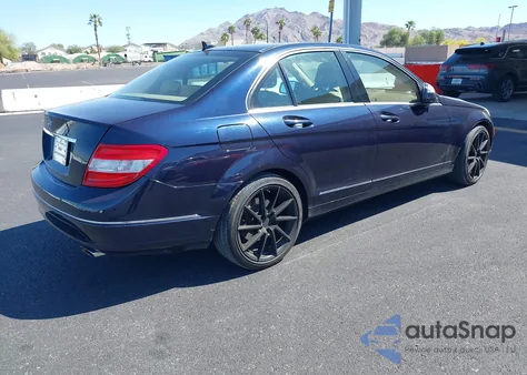 2008 Mercedes-Benz C 300 Luxury/Sport из США, поврежденный, VIN WDDGF54X18F165832